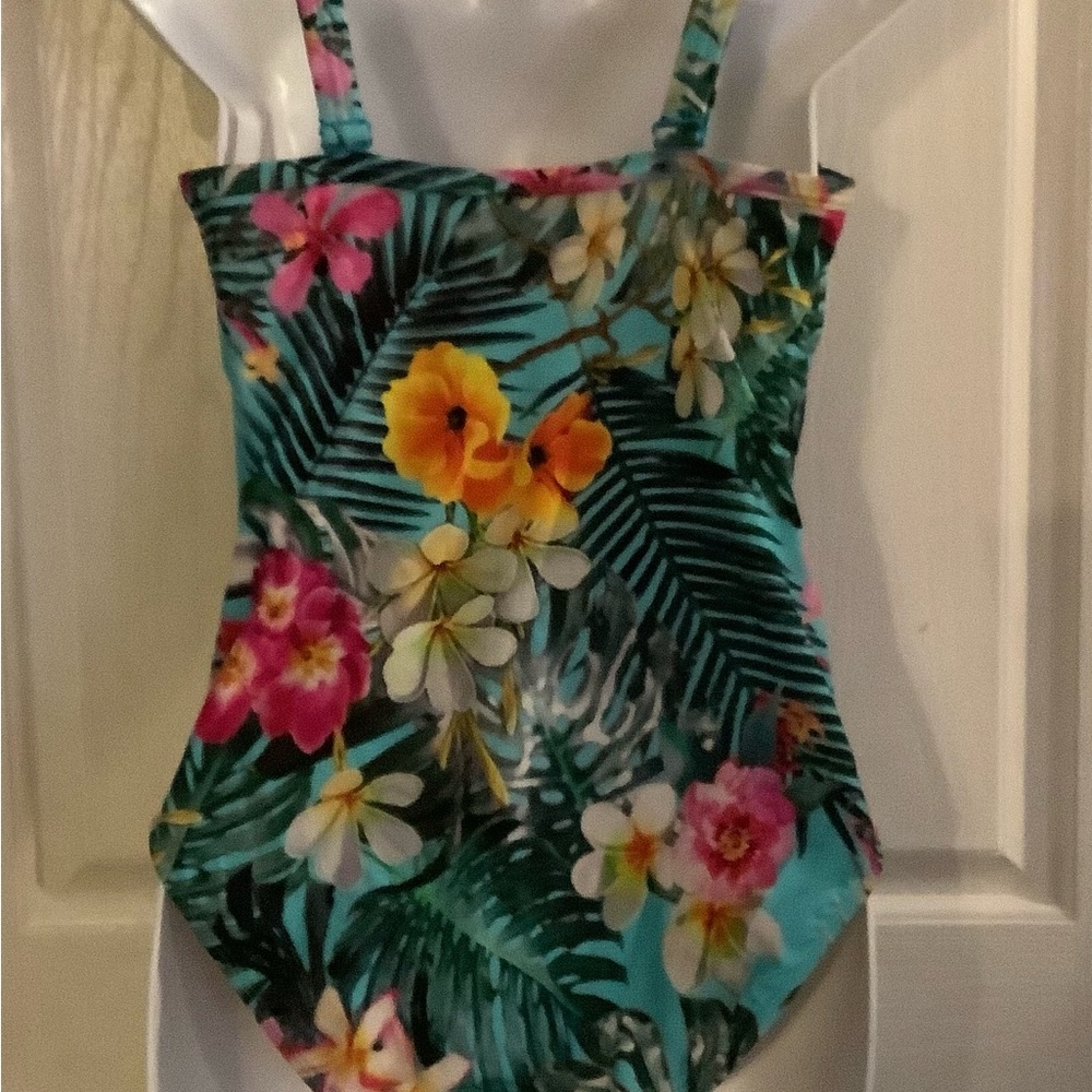 Amoena brand mastectomy bathing suit, floral print, Size 12, prosthetic options - Picture 7 of 8